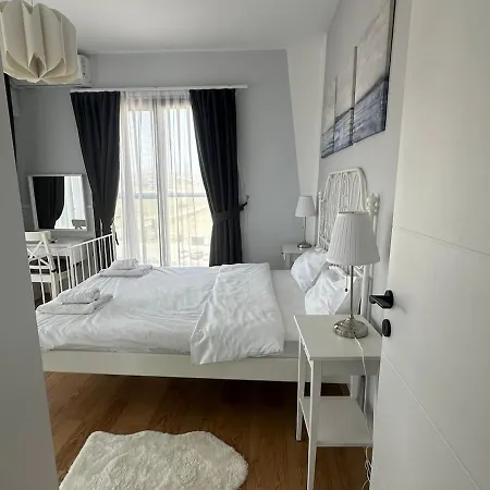 One-bedroom In Caesar Blue Complex