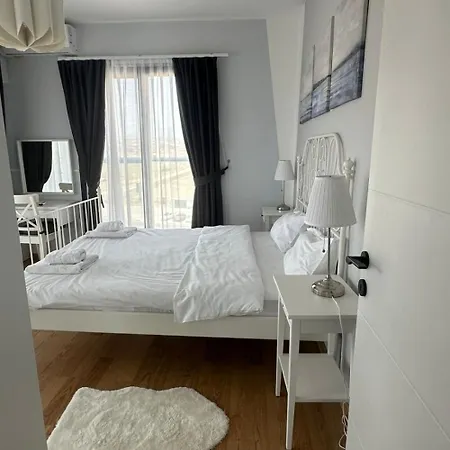 One-bedroom In Caesar Blue Complex